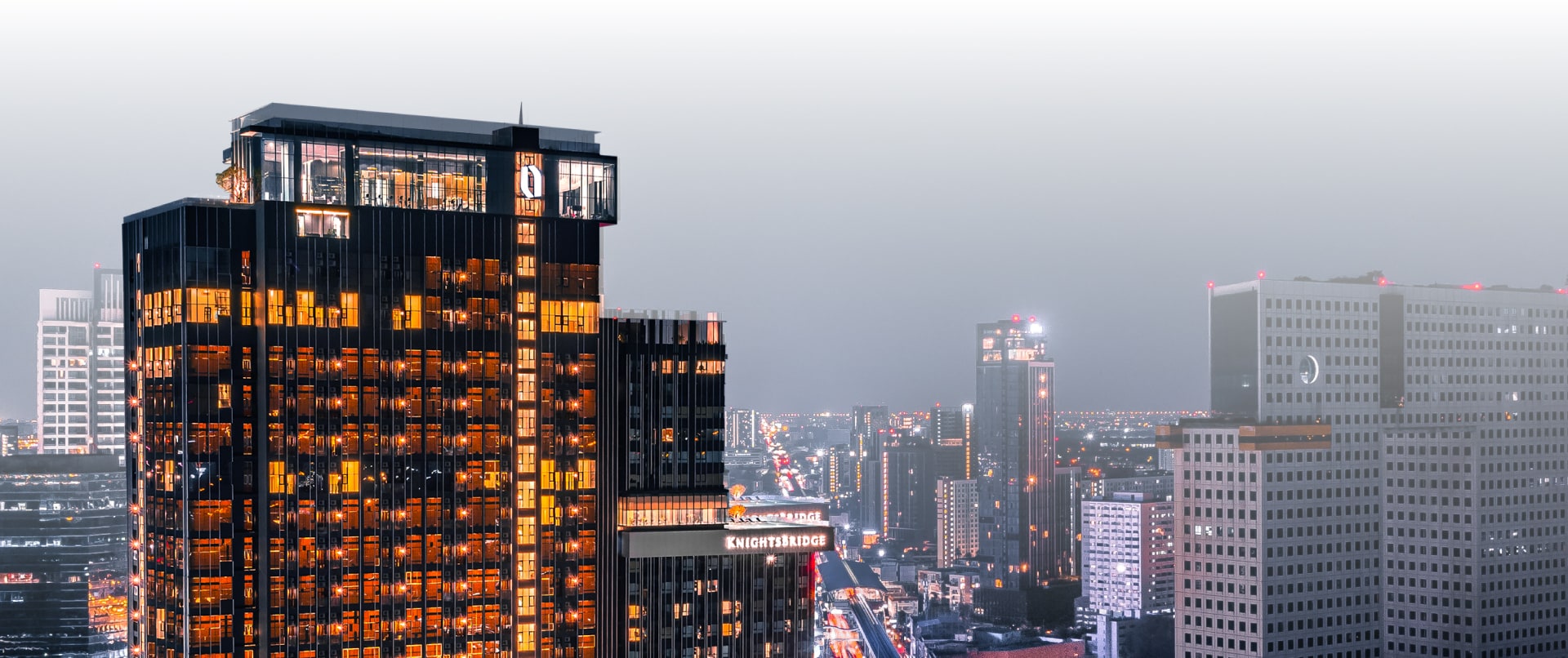 KnightsBridge space ratchayothin