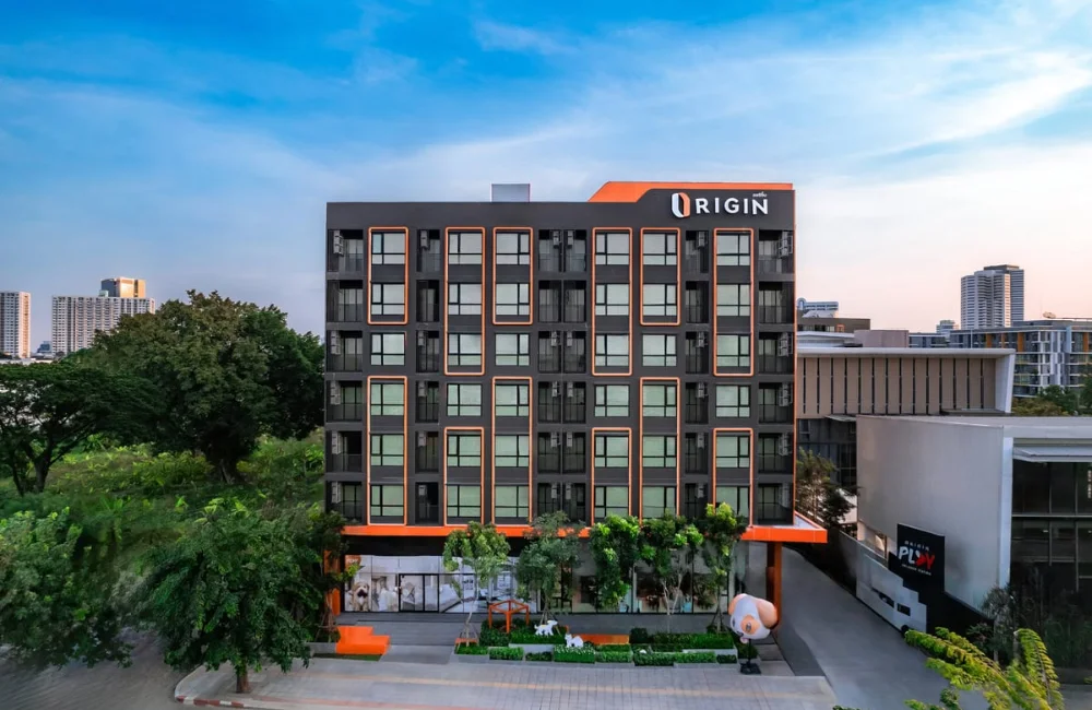 Origin Play Sri Udom Station