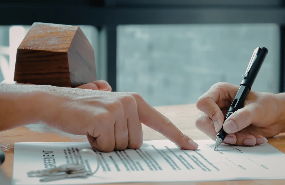 เซ็นต์สัญญาปล่อยเช่า