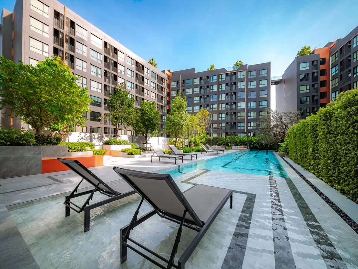 Origin Play Sri Udom Station 